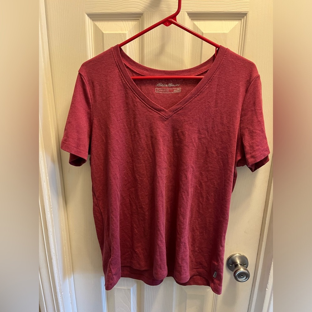Eddie Bauer Women’s v neck tshirt